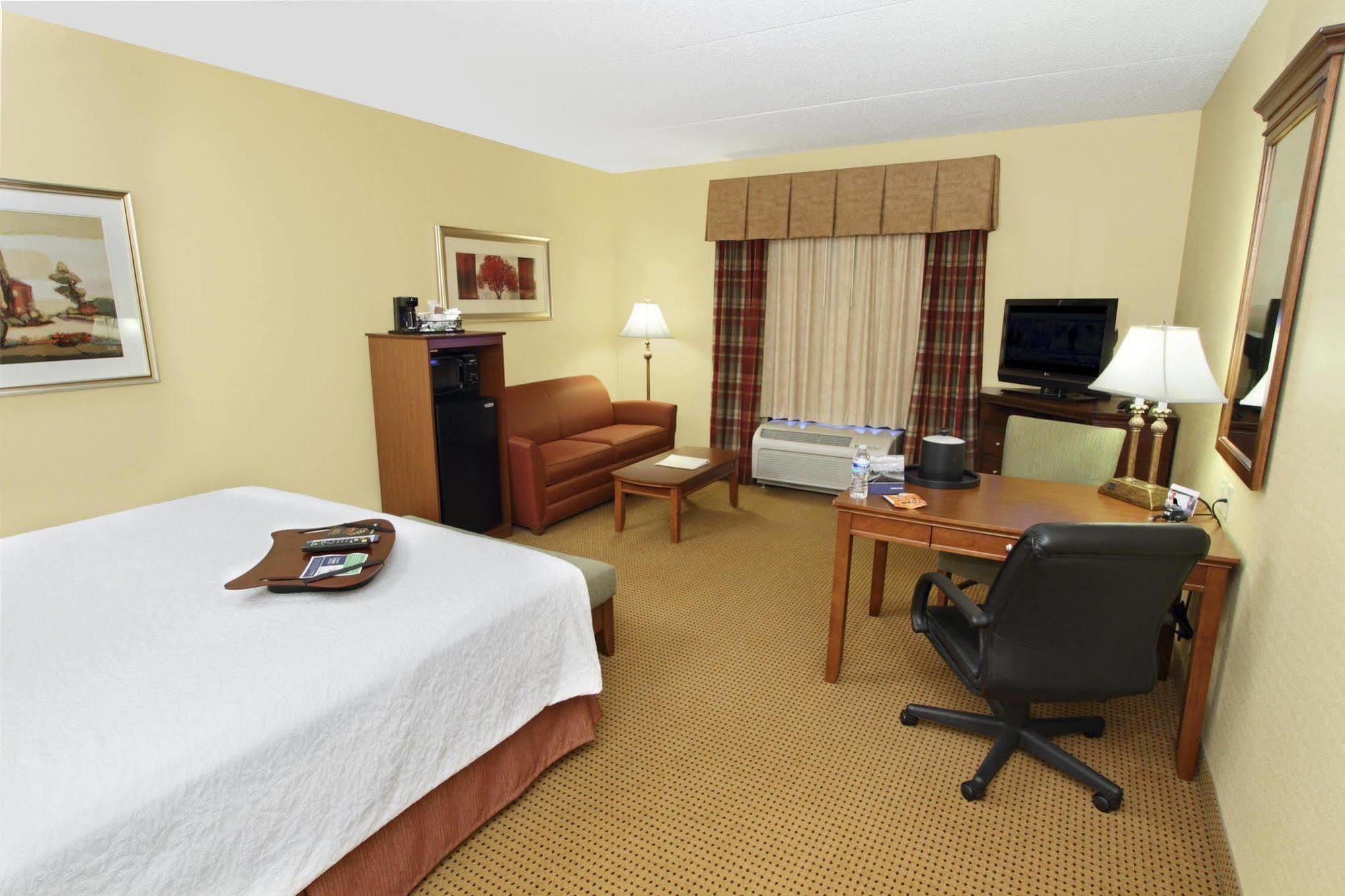 Hampton Inn Hagerstown-Maugansville Екстериор снимка