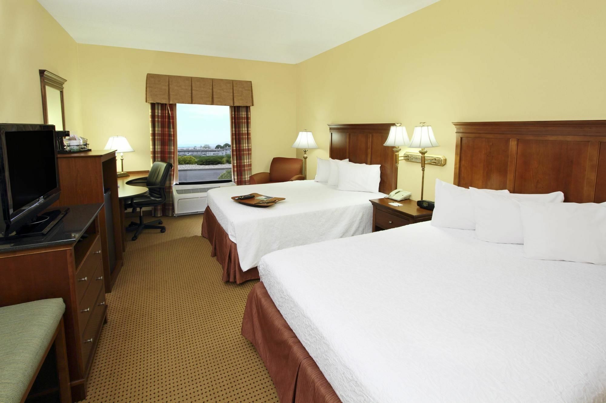 Hampton Inn Hagerstown-Maugansville Екстериор снимка
